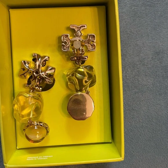 Tory Burch Roxanne Double Drop Clip On Earrings - Picture 4 of 5